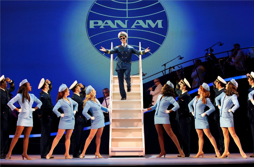 CatchMe0192r_-_The_Catch_Me_If_You_Can_Tour_Company_Photo_by_Carol_Rosegg_SMALL.jpe