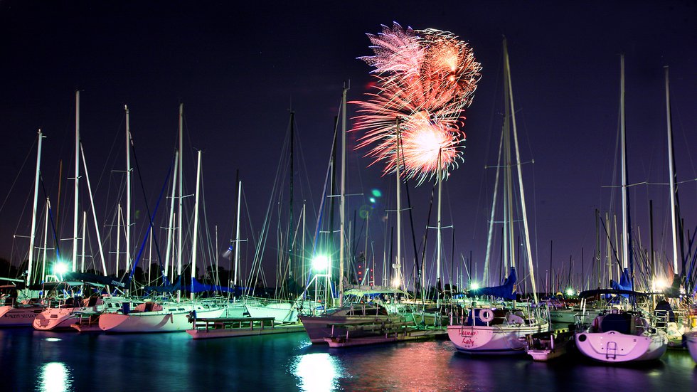 Fireworks over Lake Grapevine-1920x1080.jpg